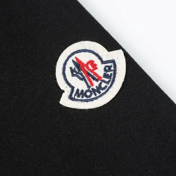 【2026】【MONCLER 公式旗艦店】モンクレール 丸首の衛衣 スウェットご好評に付き再入荷 240902 【2026】【MONCLER 公式旗艦店】モンクレール 丸首の衛衣 スウェットご好評に付き再入荷 240902