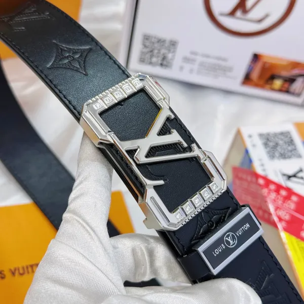 【2026】LV【LOUIS VUITTON】(ルイヴィトン) 3.8cmベルト メンズ 240903 【2026】LV【LOUIS VUITTON】(ルイヴィトン) 3.8cmベルト メンズ 240903
