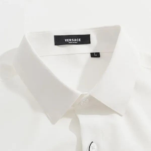【2026】【VERSACE 公式旗艦店】ヴェルサーチ シャツ ご好評に付き再入荷 240831 【2026】【VERSACE 公式旗艦店】ヴェルサーチ シャツ ご好評に付き再入荷 240831