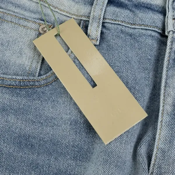 【2026】【DIOR 公式旗艦店】ディオール  ジーパン  ご好評に付き再入荷  240831