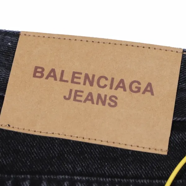【2026】【BALENCIAGA 公式旗艦店】バレンシアガ ジーパン ご好評に付き再入荷 240830 【2026】【BALENCIAGA 公式旗艦店】バレンシアガ ジーパン ご好評に付き再入荷 240830