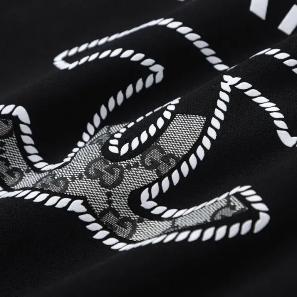 【2026】【CHANEL 公式旗艦店】シャネル 丸首の衛衣 スウェット ご好評に付き再入荷! 【2026】【CHANEL 公式旗艦店】シャネル 丸首の衛衣 スウェット ご好評に付き再入荷!