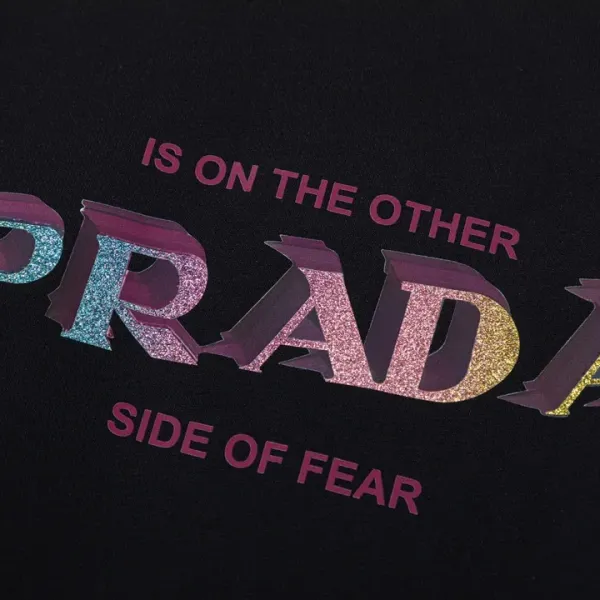 【2026】【PRADA 公式旗艦店】プラダ  丸首の衛衣 スウェットご好評に付き再入荷 240828