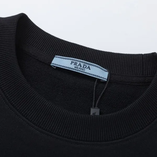 【2026】【PRADA 公式旗艦店】プラダ  丸首の衛衣 スウェットご好評に付き再入荷 240828