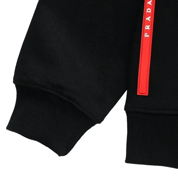 【2026】【PRADA 公式旗艦店】プラダ 丸首の衛衣 スウェットご好評に付き再入荷 240828 【2026】【PRADA 公式旗艦店】プラダ 丸首の衛衣 スウェットご好評に付き再入荷 240828