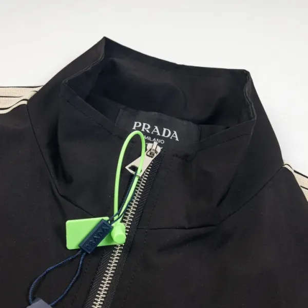 【2026】【PRADA 公式旗艦店】プラダ ジャケット着 好評に付き再入荷 240828 【2026】【PRADA 公式旗艦店】プラダ ジャケット着 好評に付き再入荷 240828