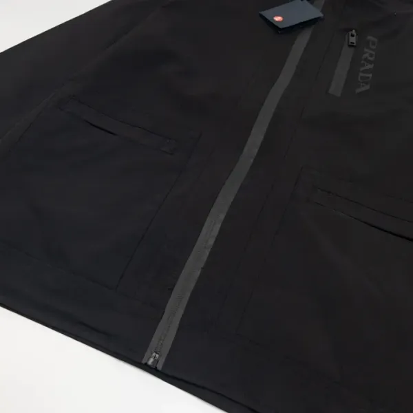 【2026】【PRADA 公式旗艦店】プラダ ジャケット着 好評に付き再入荷 240828 【2026】【PRADA 公式旗艦店】プラダ ジャケット着 好評に付き再入荷 240828