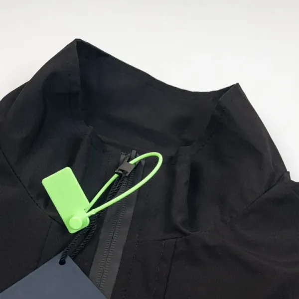 【2026】【PRADA 公式旗艦店】プラダ ジャケット着 好評に付き再入荷 240828 【2026】【PRADA 公式旗艦店】プラダ ジャケット着 好評に付き再入荷 240828