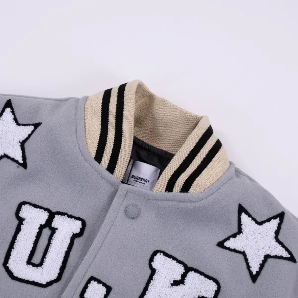 【2026】【BURBERRY 公式旗艦店】バーバリー ジャケット着 好評に付き再入荷 240827 【2026】【BURBERRY 公式旗艦店】バーバリー ジャケット着 好評に付き再入荷 240827