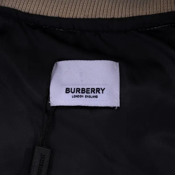 【2026】【BURBERRY 公式旗艦店】バーバリー ジャケット着 好評に付き再入荷 240827 【2026】【BURBERRY 公式旗艦店】バーバリー ジャケット着 好評に付き再入荷 240827