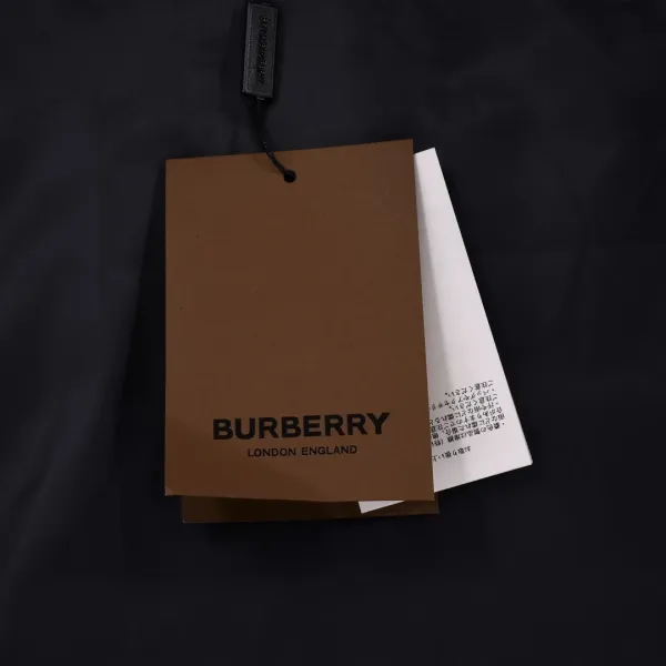 【2026】【BURBERRY 公式旗艦店】バーバリー ジャケット着 好評に付き再入荷 240827 【2026】【BURBERRY 公式旗艦店】バーバリー ジャケット着 好評に付き再入荷 240827