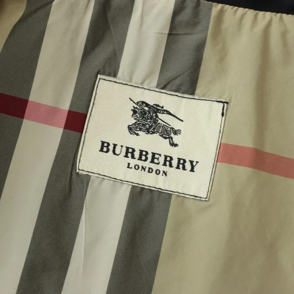 【2026】【BURBERRY 公式旗艦店】バーバリー ジャケット着 好評に付き再入荷 240827 【2026】【BURBERRY 公式旗艦店】バーバリー ジャケット着 好評に付き再入荷 240827
