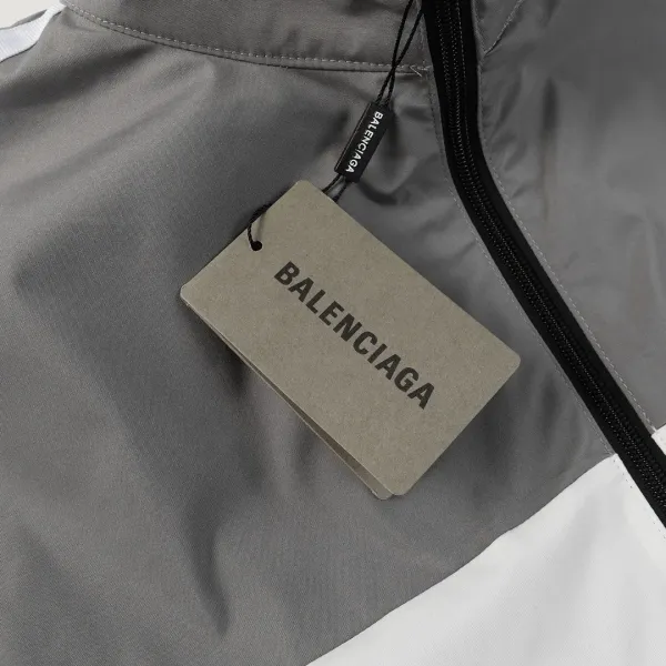 【2026】【BALENCIAGA 公式旗艦店】 バレンシアガ  ジャケット着 好評に付き再入荷 240827