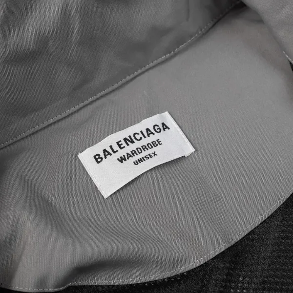 【2026】【BALENCIAGA 公式旗艦店】 バレンシアガ  ジャケット着 好評に付き再入荷 240827
