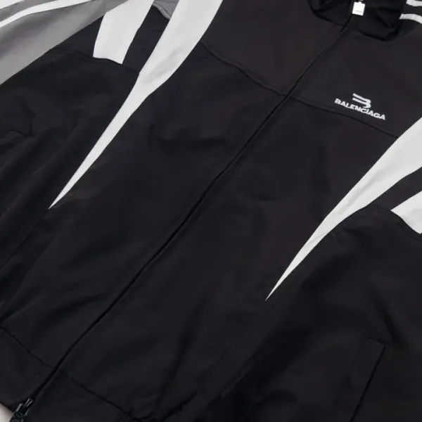 【2026】【BALENCIAGA 公式旗艦店】 バレンシアガ  ジャケット着 好評に付き再入荷 240827