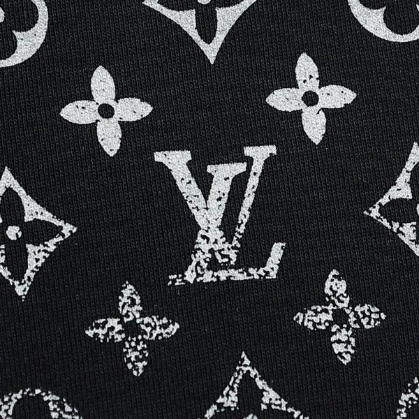 【2026】LV【LOUIS VUITTON 公式旗艦店】ルイヴィトン 丸首の衛衣 スウェットご好評に付き再入荷 240817 【2026】LV【LOUIS VUITTON 公式旗艦店】ルイヴィトン 丸首の衛衣 スウェットご好評に付き再入荷 240817