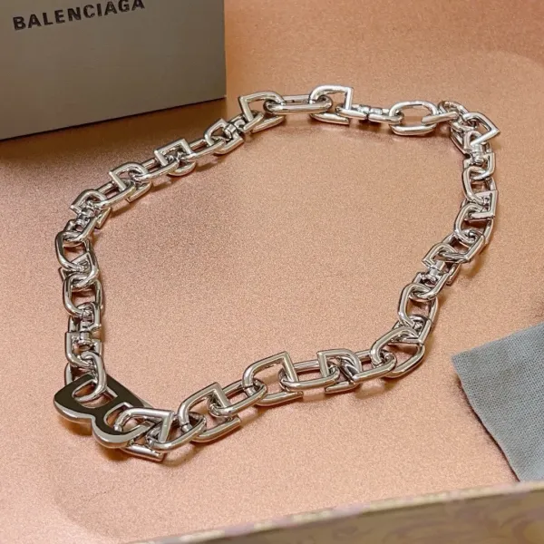 【2026】【BALENCIAGA】ネックレス、新しいネックレス万能シンプルファッションオーナメント 240814 【2026】【BALENCIAGA】ネックレス、新しいネックレス万能シンプルファッションオーナメント 240814