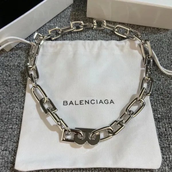 【2026】【BALENCIAGA】ネックレス、新しいネックレス万能シンプルファッションオーナメント 240814 【2026】【BALENCIAGA】ネックレス、新しいネックレス万能シンプルファッションオーナメント 240814