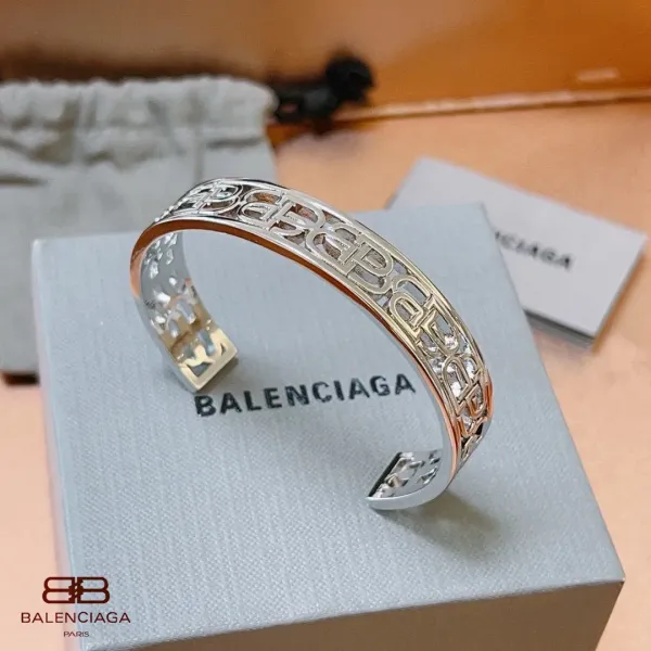 【2026】【BALENCIAGA】ブレスレット、ファッションシンプルなスタイル  240814