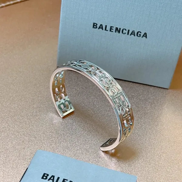【2026】【BALENCIAGA】ブレスレット、ファッションシンプルなスタイル  240814