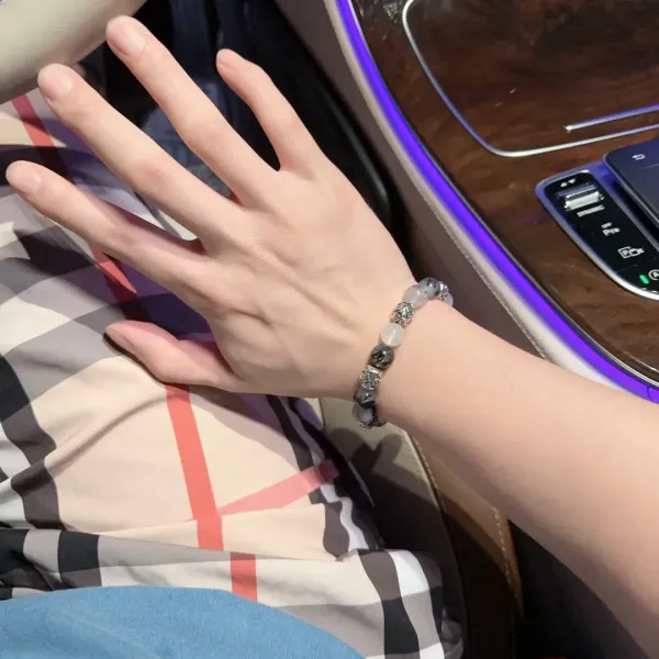 【2026】LV【LOUIS VUITTON】ブレスレット、ファッションシンプルなスタイル240813 【2026】LV【LOUIS VUITTON】ブレスレット、ファッションシンプルなスタイル240813