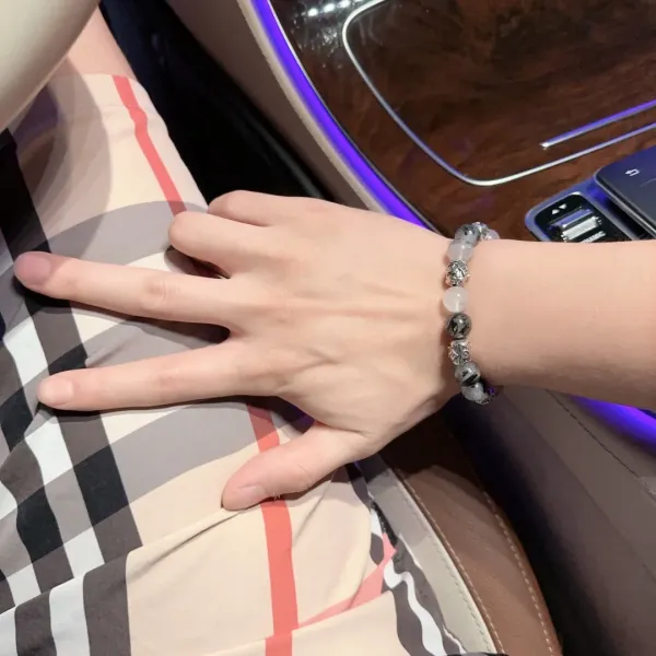 【2026】LV【LOUIS VUITTON】ブレスレット、ファッションシンプルなスタイル240813 【2026】LV【LOUIS VUITTON】ブレスレット、ファッションシンプルなスタイル240813
