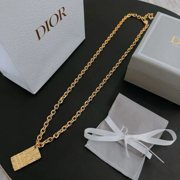 【2026】【DIOR】ネックレス、新しいネックレス万能シンプルファッションオーナメント240812 【2026】【DIOR】ネックレス、新しいネックレス万能シンプルファッションオーナメント240812