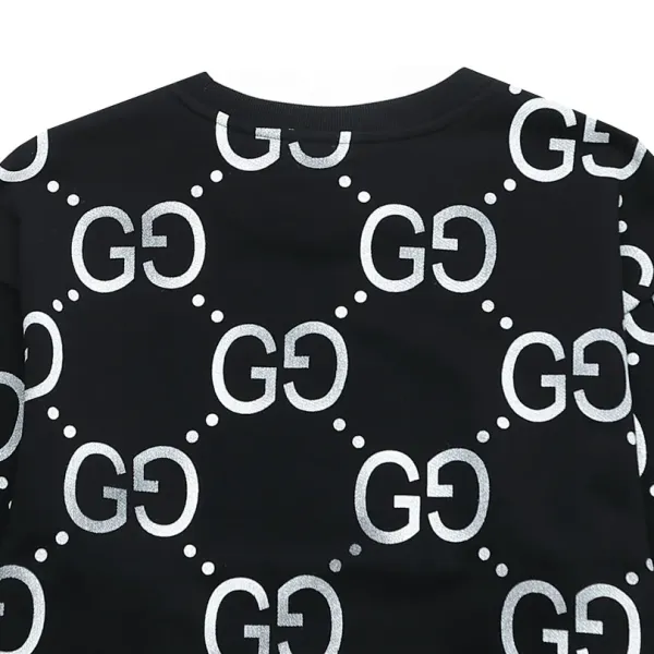 【2026】【GUCCI 公式旗艦店】グッチ 丸首の衛衣 スウェットご好評に付き再入荷 240811 【2026】【GUCCI 公式旗艦店】グッチ 丸首の衛衣 スウェットご好評に付き再入荷 240811