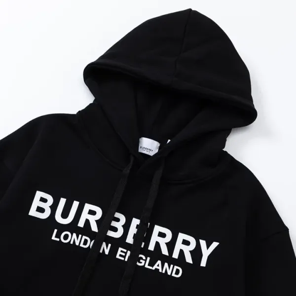 【2026】【BURBERRY 公式旗艦店】バーバリー パーカースウェットご好評に付き再入荷 240805 【2026】【BURBERRY 公式旗艦店】バーバリー パーカースウェットご好評に付き再入荷 240805