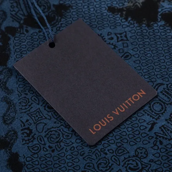 【2026】【LOUIS VUITTON 公式旗艦店】ルイヴィトン 丸首の衛衣 スウェット ご好評に付き再入荷 240808 【2026】【LOUIS VUITTON 公式旗艦店】ルイヴィトン 丸首の衛衣 スウェット ご好評に付き再入荷 240808