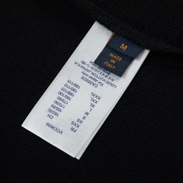 【2026】【LOUIS VUITTON 公式旗艦店】ルイヴィトン 丸首の衛衣 スウェット ご好評に付き再入荷 240808 【2026】【LOUIS VUITTON 公式旗艦店】ルイヴィトン 丸首の衛衣 スウェット ご好評に付き再入荷 240808