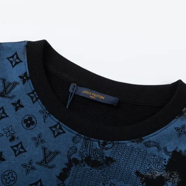 【2026】【LOUIS VUITTON 公式旗艦店】ルイヴィトン 丸首の衛衣 スウェット ご好評に付き再入荷 240808 【2026】【LOUIS VUITTON 公式旗艦店】ルイヴィトン 丸首の衛衣 スウェット ご好評に付き再入荷 240808