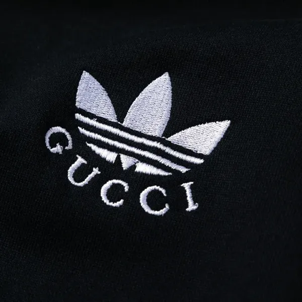 【2026】【GUCCI 公式旗艦店】グッチ パーカー スウェットご好評に付き再入荷 240805 【2026】【GUCCI 公式旗艦店】グッチ パーカー スウェットご好評に付き再入荷 240805