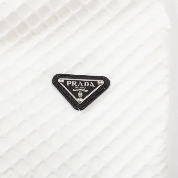 【2026】【PRADA  公式旗艦店】プラダ  ショートパンツ  ご好評に付き再入荷 240803