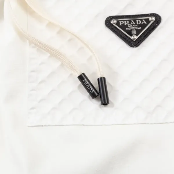 【2026】【PRADA  公式旗艦店】プラダ  ショートパンツ  ご好評に付き再入荷 240803