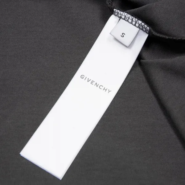 【2026】【GIVENCHY 公式旗艦店】ジバンシー Tシャツご好評に付き再入荷 240803 【2026】【GIVENCHY 公式旗艦店】ジバンシー Tシャツご好評に付き再入荷 240803