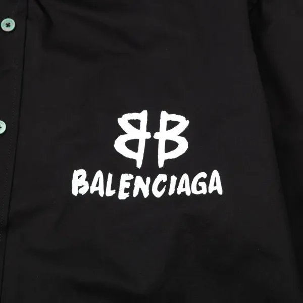 【2026】【BALENCIAGA 公式旗艦店】バレンシアガ シャツ ご好評に付き再入荷 240802 【2026】【BALENCIAGA 公式旗艦店】バレンシアガ シャツ ご好評に付き再入荷 240802