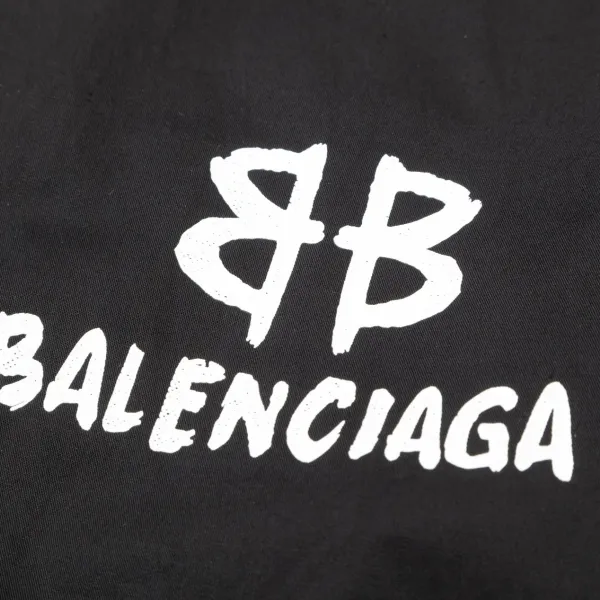 【2026】【BALENCIAGA 公式旗艦店】バレンシアガ シャツ ご好評に付き再入荷 240802 【2026】【BALENCIAGA 公式旗艦店】バレンシアガ シャツ ご好評に付き再入荷 240802