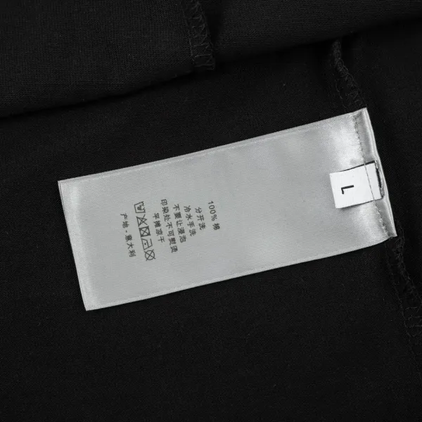 【2026】【DIOR 公式旗艦店】ディオール  Tシャツ ご好評に付き再入荷！