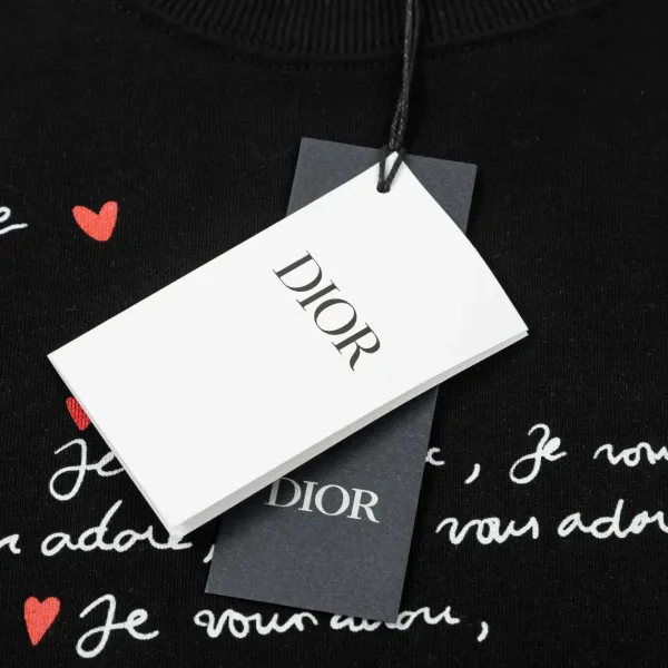 【2026】【DIOR 公式旗艦店】ディオール  Tシャツ ご好評に付き再入荷！