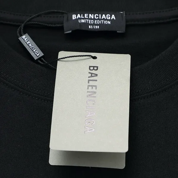 【2026】【BALENCIAGA  公式旗艦店】バレンシアガ  Tシャツ ご好評に付き再入荷 240731