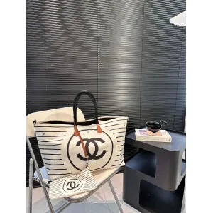 【2026】【CHANEL 公式旗艦店】シャネル ハンドバッグ 当日出荷 好評に付き再入荷!42*31CM 240723 【2026】【CHANEL 公式旗艦店】シャネル ハンドバッグ 当日出荷 好評に付き再入荷!42*31CM 240723