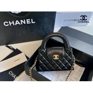 【2026】【CHANEL 公式旗艦店】シャネル 斜めがけバッグ 当日出荷 好評に付き再入荷!19*12CM 240723 【2026】【CHANEL 公式旗艦店】シャネル 斜めがけバッグ 当日出荷 好評に付き再入荷!19*12CM 240723