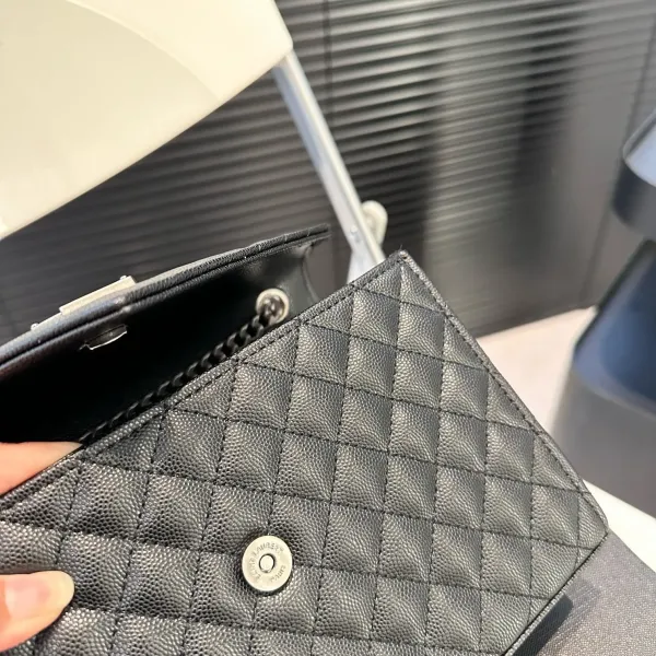 【2026】【YSL SAINT LAURENT 公式旗艦店】サンローラン 斜めがけバッグ 当日出荷 好評に付き再入荷!21*15CM 240722 【2026】【YSL SAINT LAURENT 公式旗艦店】サンローラン 斜めがけバッグ 当日出荷 好評に付き再入荷!21*15CM 240722