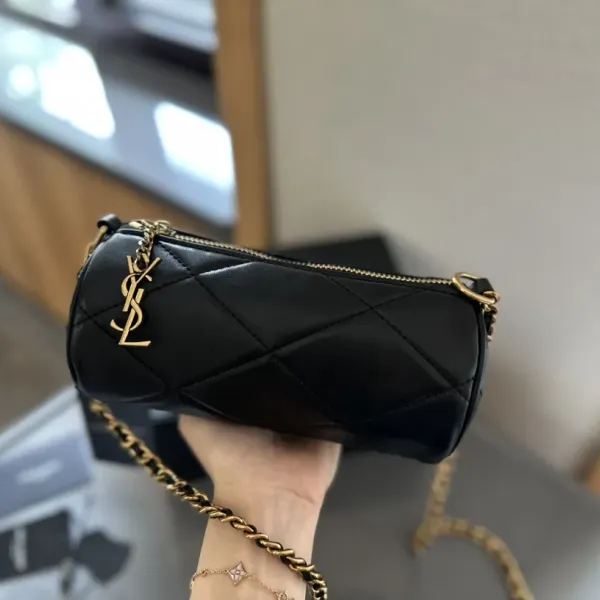 【2026】【YSL SAINT LAURENT 公式旗艦店】サンローラン 斜めがけバッグ 当日出荷 好評に付き再入荷!20*10CM 240722 【2026】【YSL SAINT LAURENT 公式旗艦店】サンローラン 斜めがけバッグ 当日出荷 好評に付き再入荷!20*10CM 240722