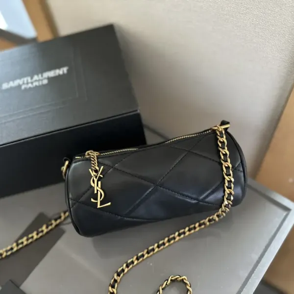 【2026】【YSL SAINT LAURENT 公式旗艦店】サンローラン 斜めがけバッグ 当日出荷 好評に付き再入荷!20*10CM 240722 【2026】【YSL SAINT LAURENT 公式旗艦店】サンローラン 斜めがけバッグ 当日出荷 好評に付き再入荷!20*10CM 240722