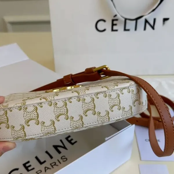 【2026】【CELINE 公式旗艦店】セリーヌ ハンドバッグ 当日出荷 好評に付き再入荷!22*13CM 1240723 【2026】【CELINE 公式旗艦店】セリーヌ ハンドバッグ 当日出荷 好評に付き再入荷!22*13CM 1240723