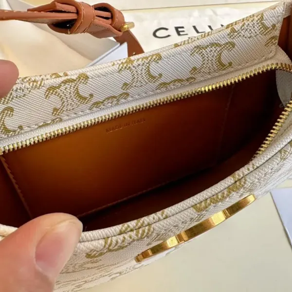 【2026】【CELINE 公式旗艦店】セリーヌ ハンドバッグ 当日出荷 好評に付き再入荷!22*13CM 1240723 【2026】【CELINE 公式旗艦店】セリーヌ ハンドバッグ 当日出荷 好評に付き再入荷!22*13CM 1240723