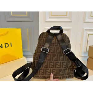 【2026】【FENDI 公式旗艦店】フェンディ リュックサック 当日出荷 好評に付き再入荷!28*31CM 240720 【2026】【FENDI 公式旗艦店】フェンディ リュックサック 当日出荷 好評に付き再入荷!28*31CM 240720