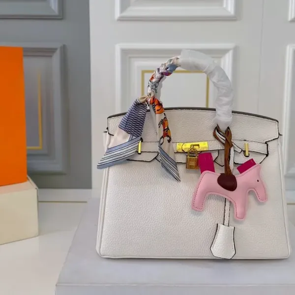 【2026】【Hermès 公式旗艦店】エルメス ハンドバッグ 当日出荷 好評に付き再入荷!31*24CM 240724 【2026】【Hermès 公式旗艦店】エルメス ハンドバッグ 当日出荷 好評に付き再入荷!31*24CM 240724